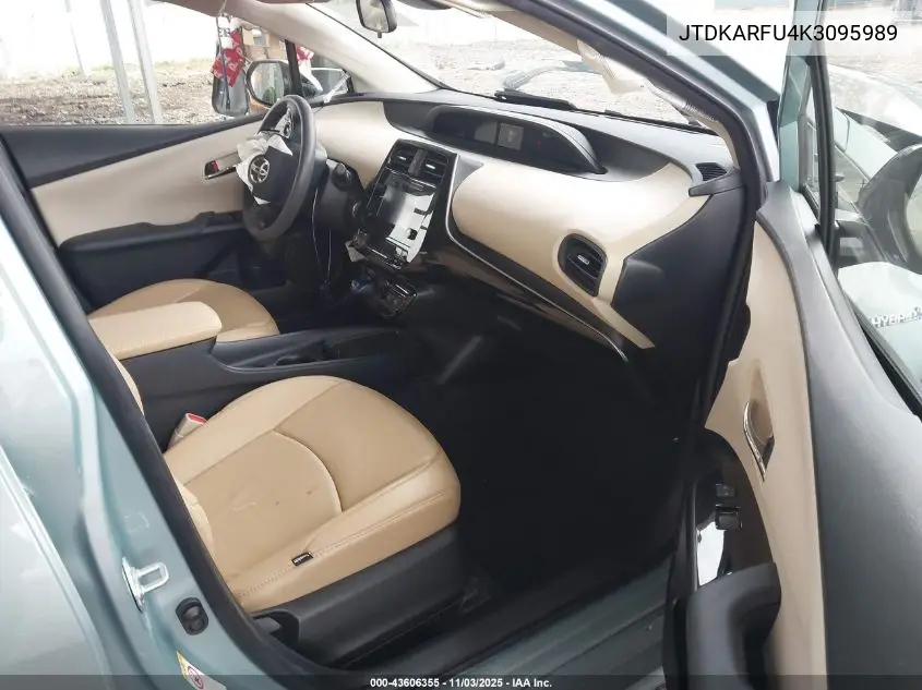JTDKARFU4K3095989 2019 Toyota Prius Le