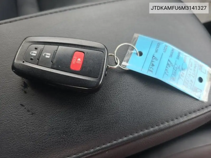 JTDKAMFU6M3141327 2021 Toyota Prius Xle