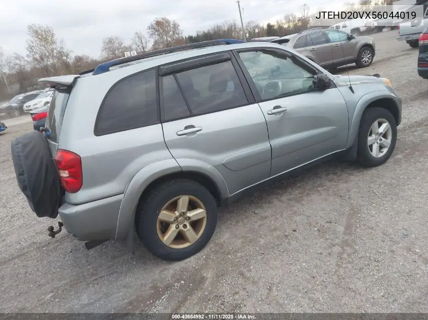 JTEHD20VX56044019 2005 Toyota Rav4
