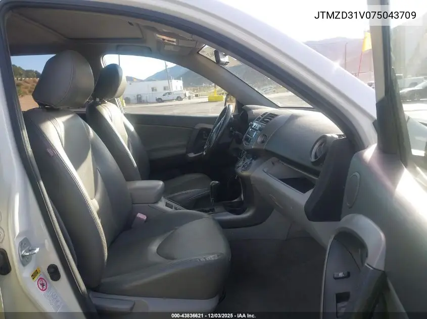 JTMZD31V075043709 2007 Toyota Rav4 Limited
