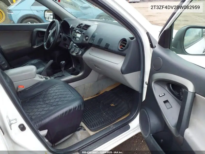 2T3ZF4DV2BW082959 2011 Toyota Rav4