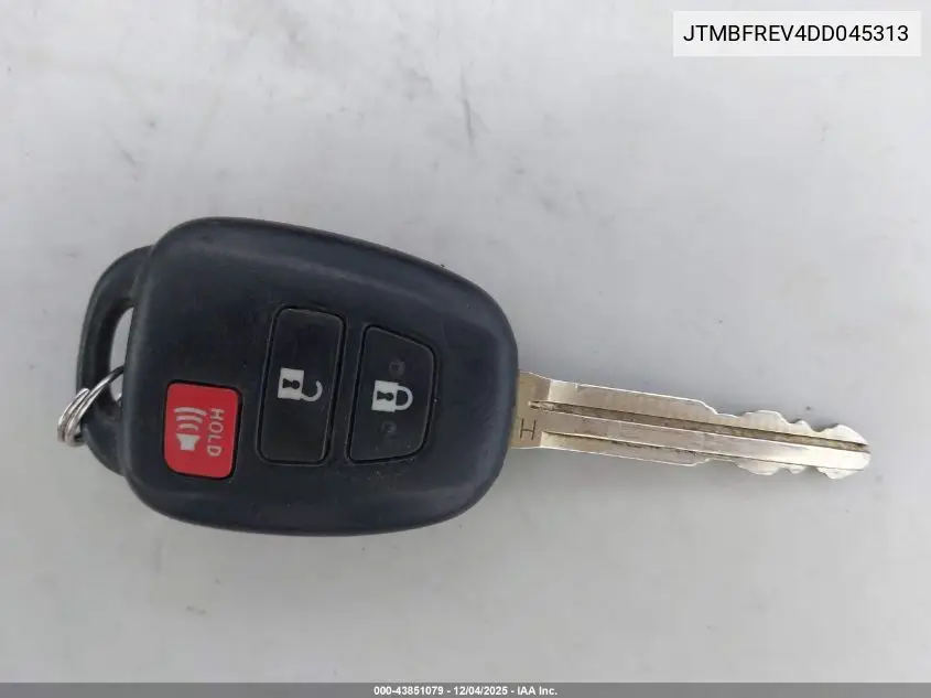 JTMBFREV4DD045313 2013 Toyota Rav4 Le