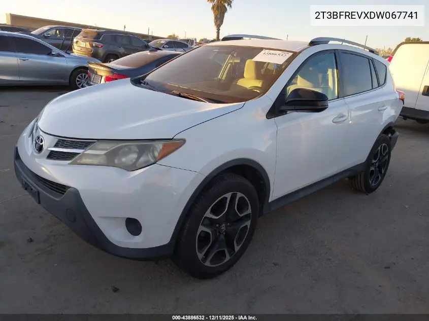 2T3BFREVXDW067741 2013 Toyota Rav4 Le