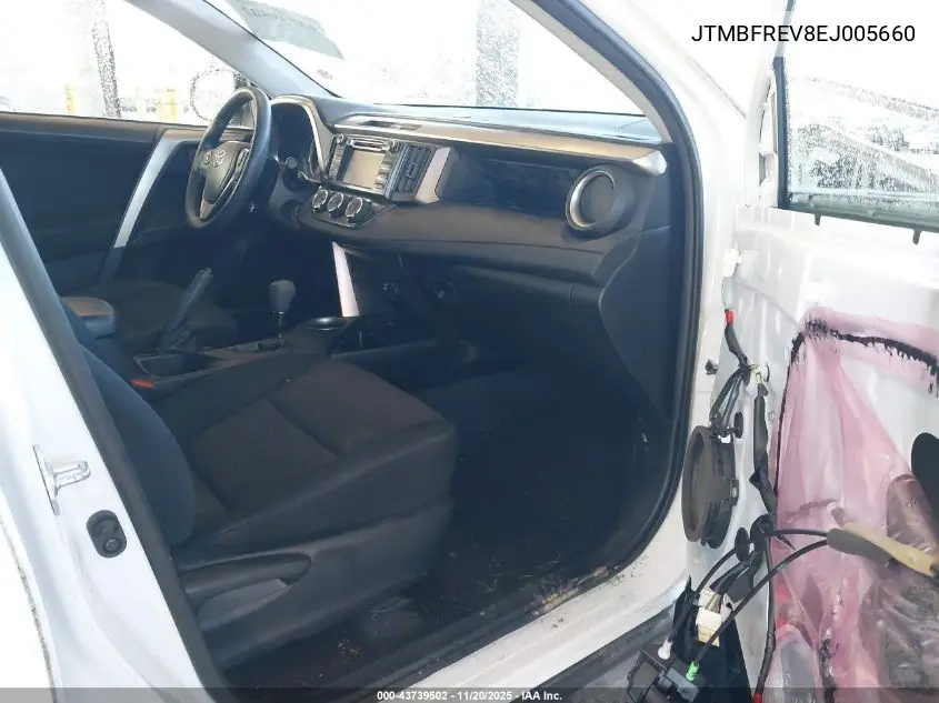 JTMBFREV8EJ005660 2014 Toyota Rav4 Le