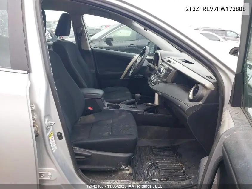 2T3ZFREV7FW173808 2015 Toyota Rav4 Le