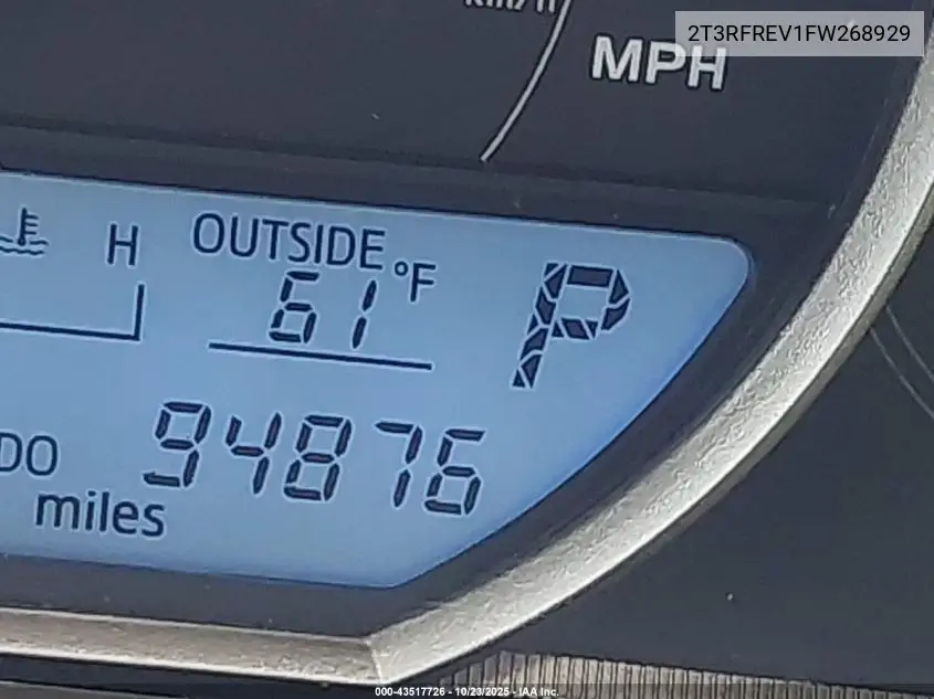 2T3RFREV1FW268929 2015 Toyota Rav4 Xle
