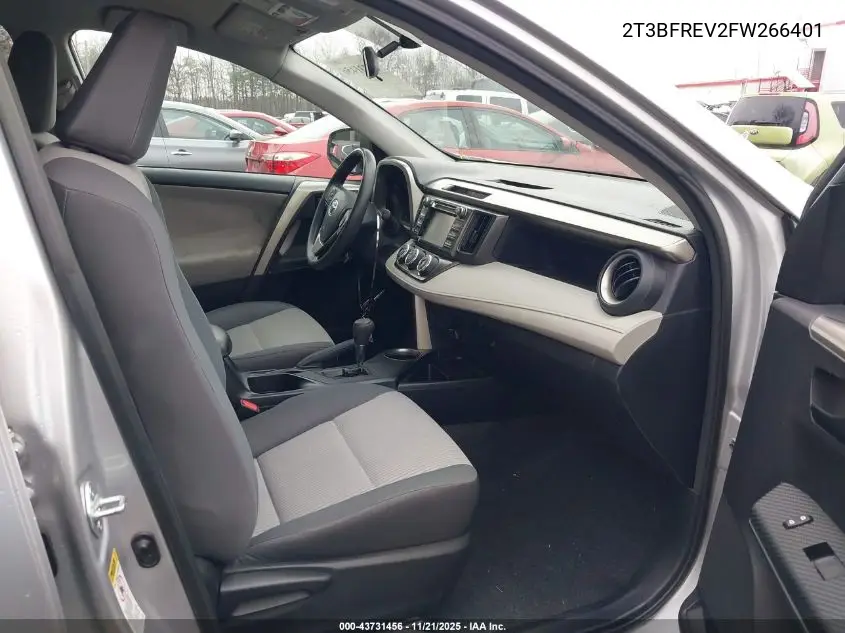 2T3BFREV2FW266401 2015 Toyota Rav4 Le