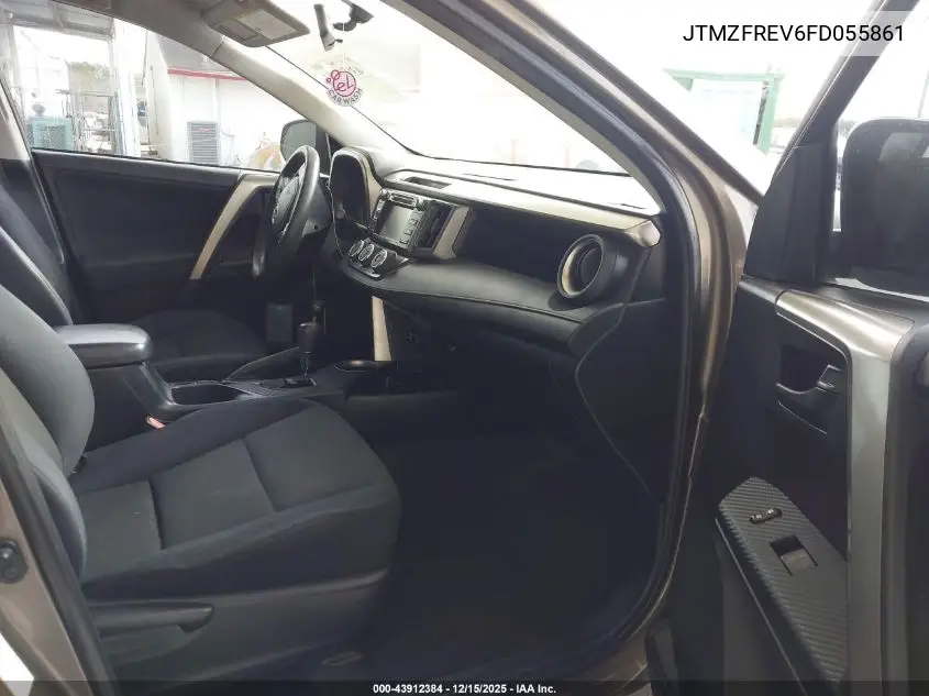 JTMZFREV6FD055861 2015 Toyota Rav4 Le