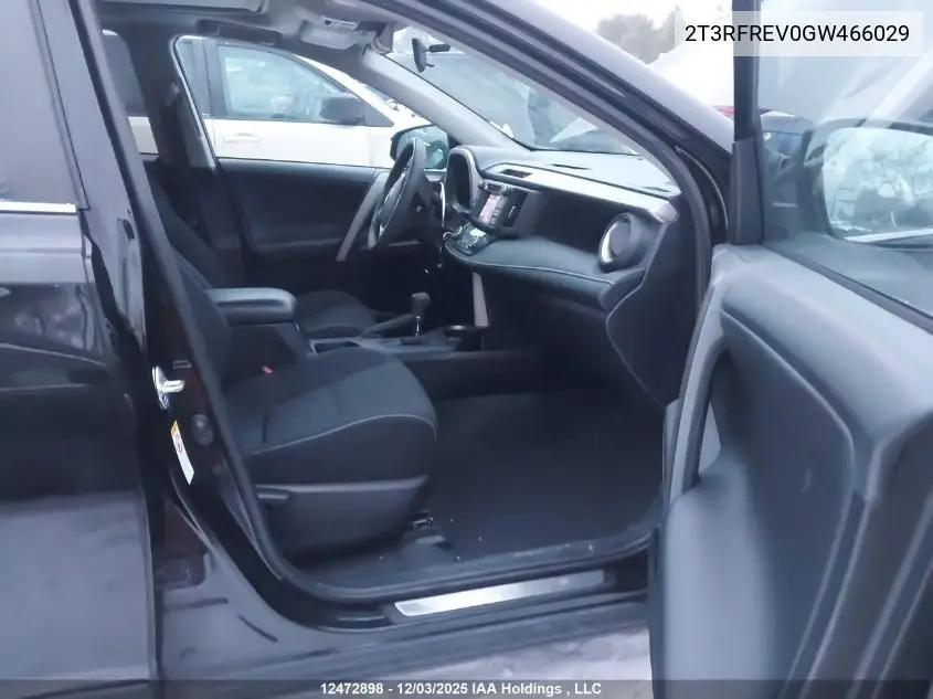 2T3RFREV0GW466029 2016 Toyota Rav4 Xle