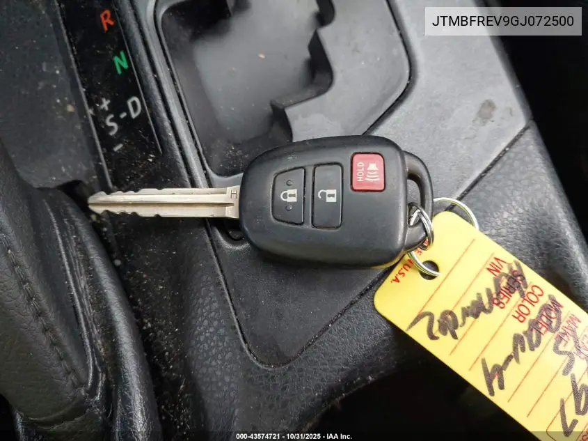 JTMBFREV9GJ072500 2016 Toyota Rav4 Le
