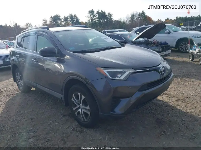 JTMBFREV2GJ070703 2016 Toyota Rav4 Le