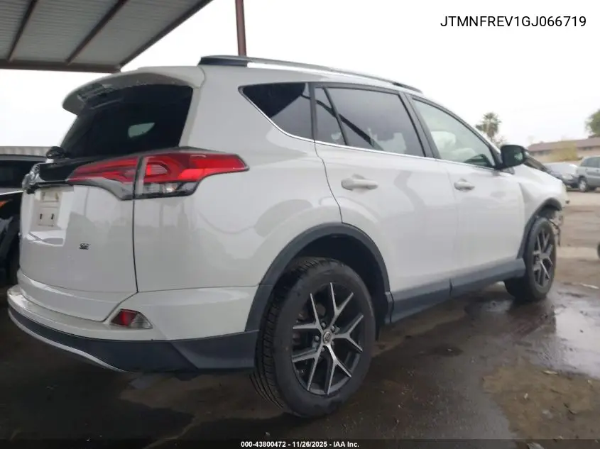 JTMNFREV1GJ066719 2016 Toyota Rav4 Se