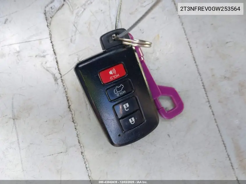 2T3NFREV0GW253564 2016 Toyota Rav4 Se