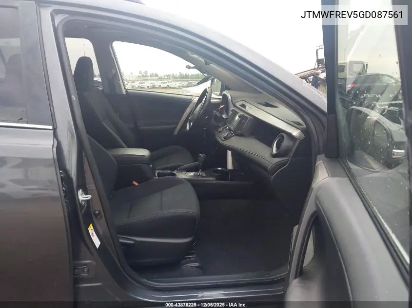 JTMWFREV5GD087561 2016 Toyota Rav4 Xle