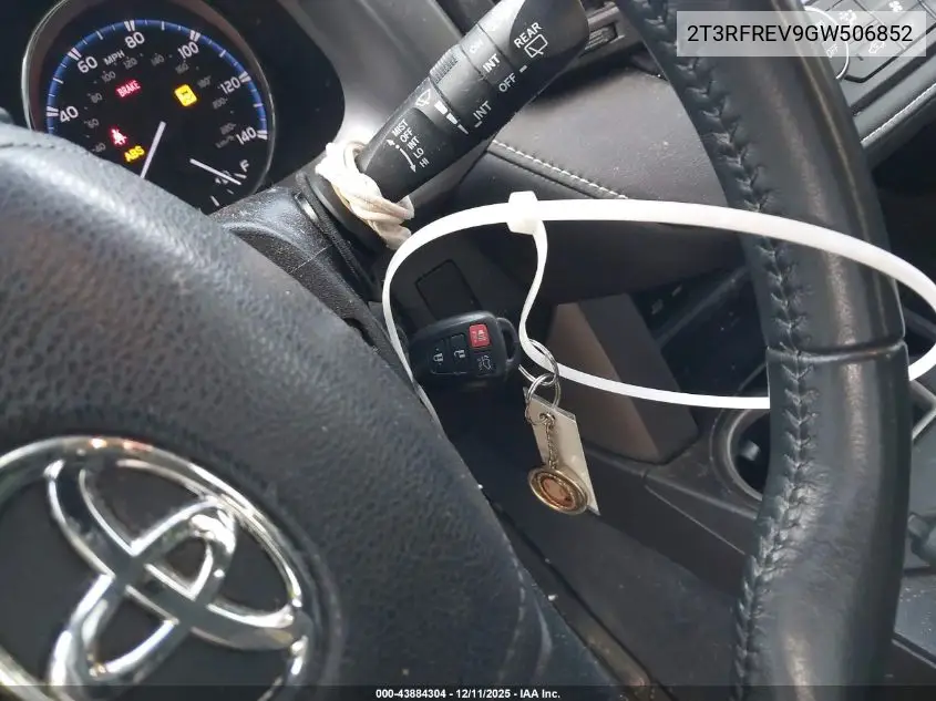 2T3RFREV9GW506852 2016 Toyota Rav4 Xle