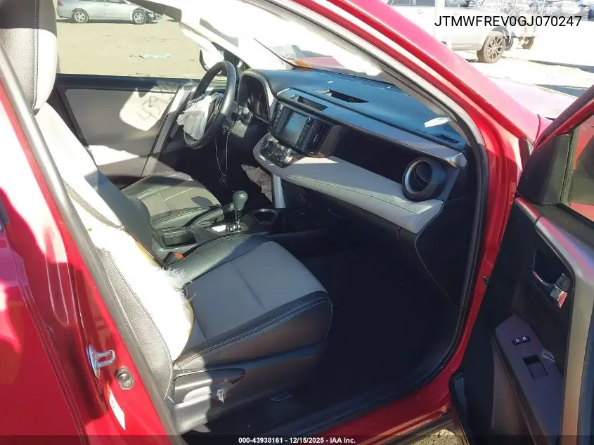 JTMWFREV0GJ070247 2016 Toyota Rav4 Xle