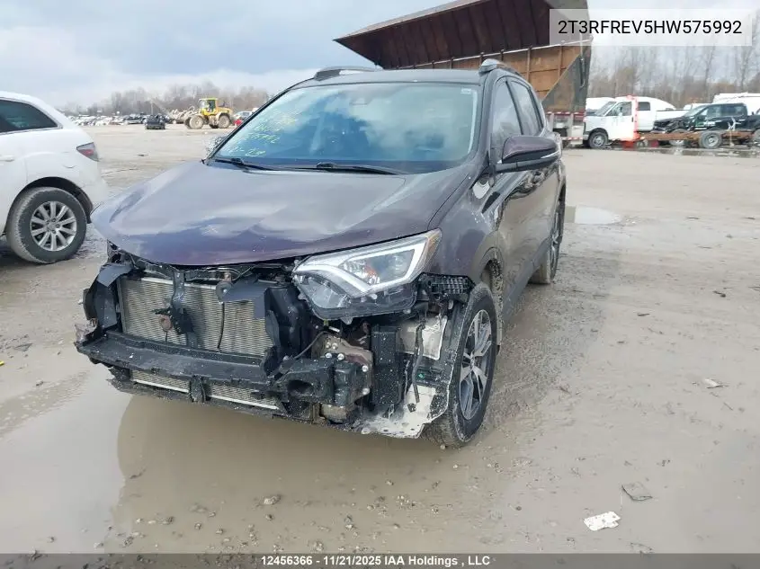 2T3RFREV5HW575992 2017 Toyota Rav4 Xle