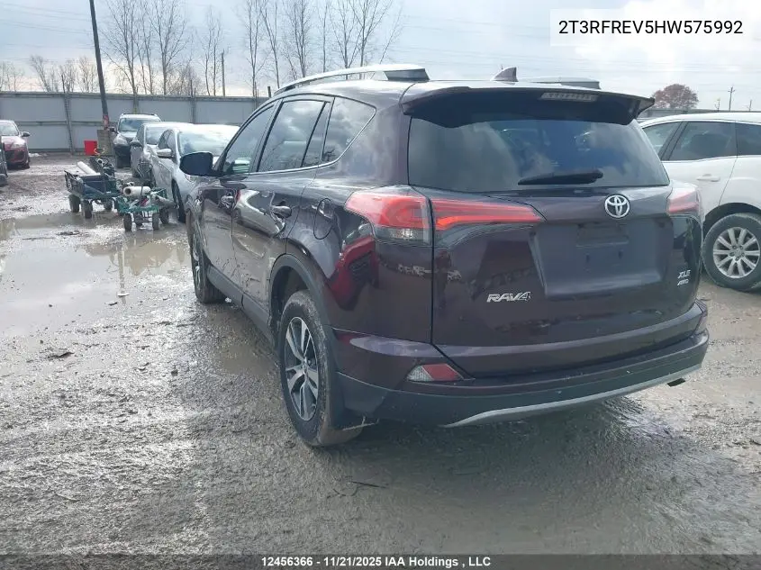 2T3RFREV5HW575992 2017 Toyota Rav4 Xle