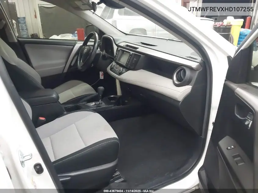JTMWFREVXHD107255 2017 Toyota Rav4 Xle
