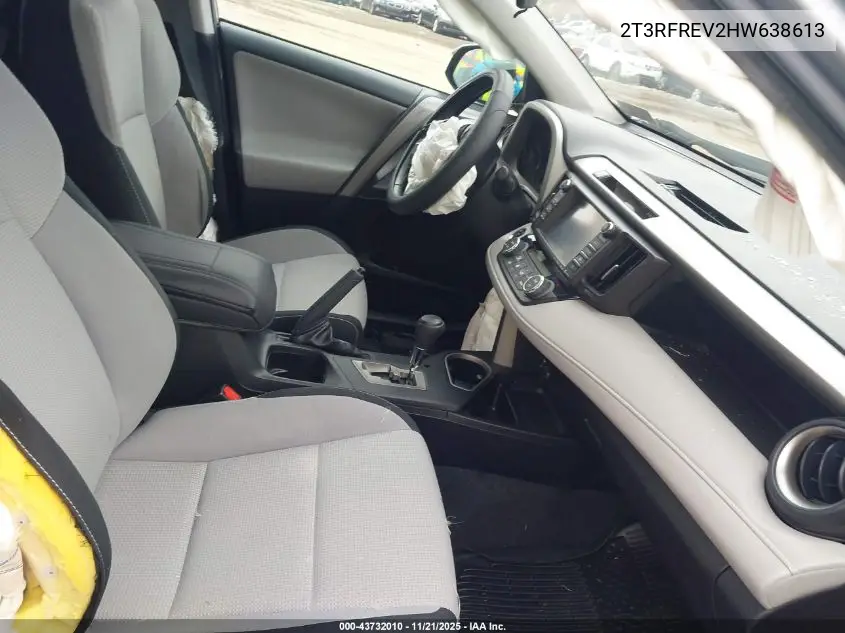 2T3RFREV2HW638613 2017 Toyota Rav4 Xle