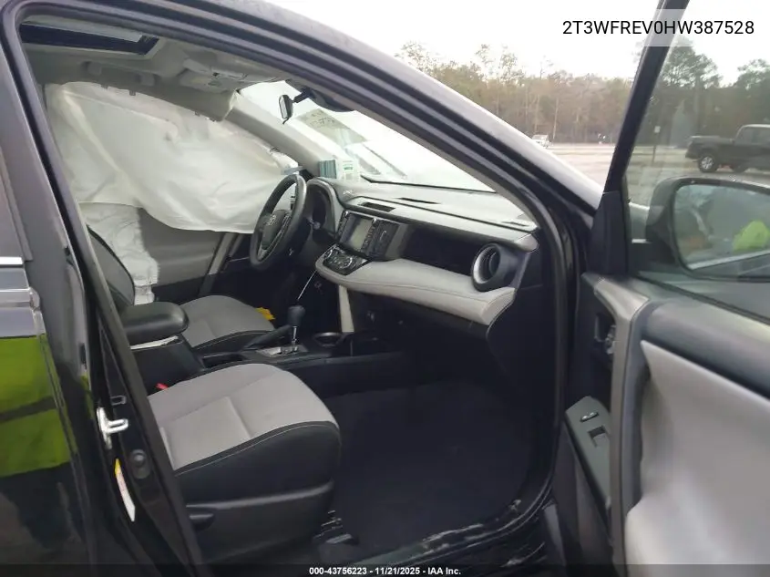 2T3WFREV0HW387528 2017 Toyota Rav4 Xle