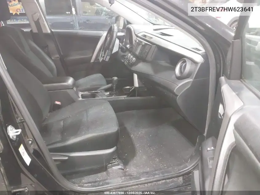 2T3BFREV7HW623641 2017 Toyota Rav4 Le