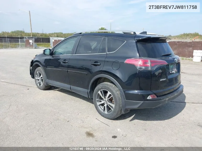 2T3BFREV7JW811758 2018 Toyota Rav4 Le