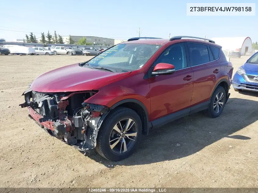 2T3BFREV4JW798158 2018 Toyota Rav4 Le