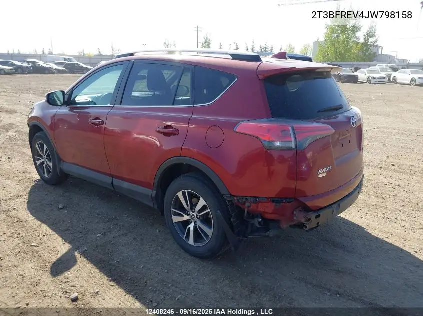 2T3BFREV4JW798158 2018 Toyota Rav4 Le