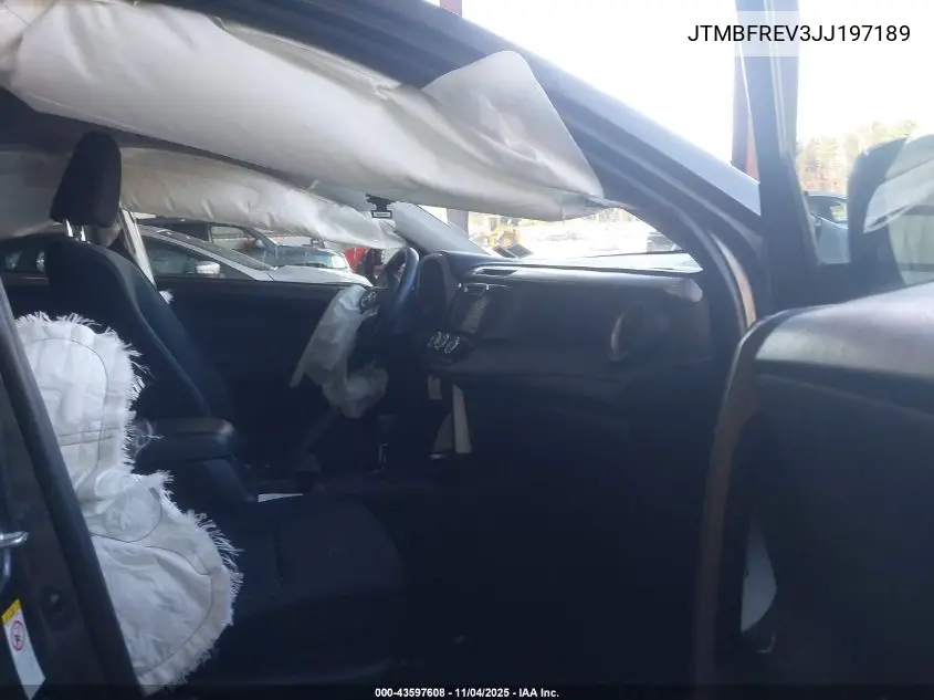 JTMBFREV3JJ197189 2018 Toyota Rav4 Le