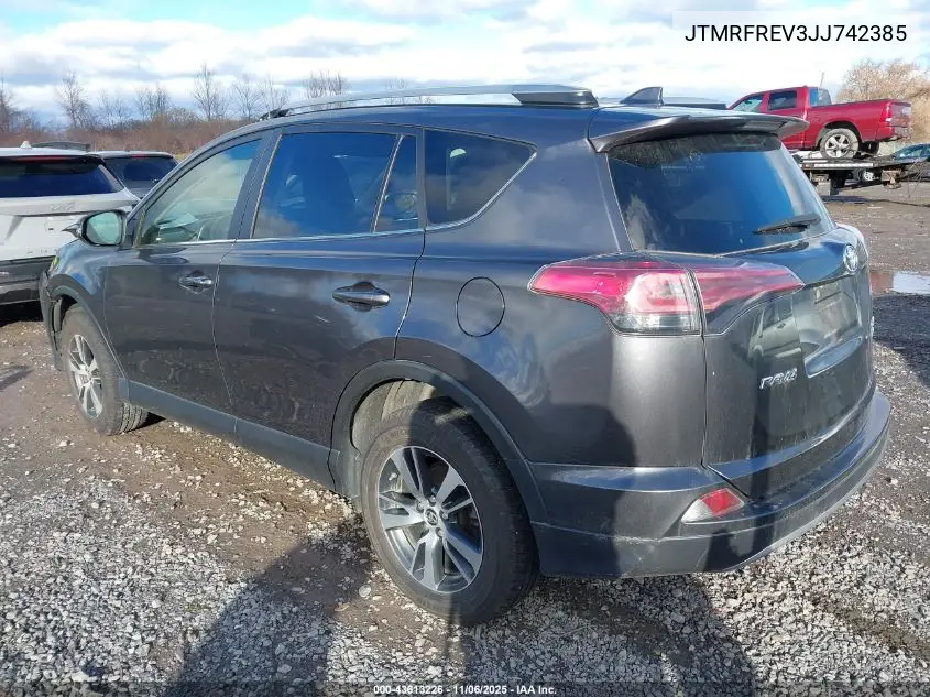 JTMRFREV3JJ742385 2018 Toyota Rav4 Xle