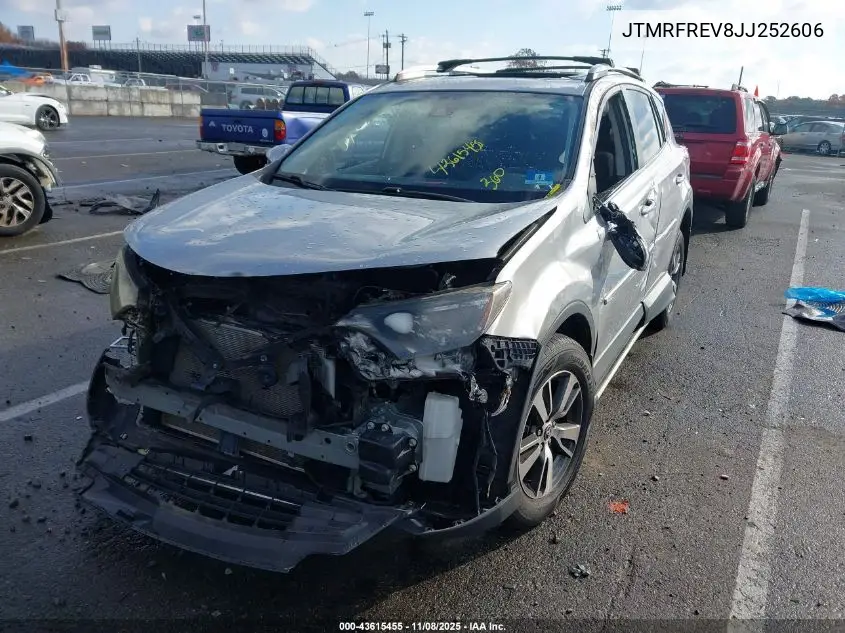 JTMRFREV8JJ252606 2018 Toyota Rav4 Xle