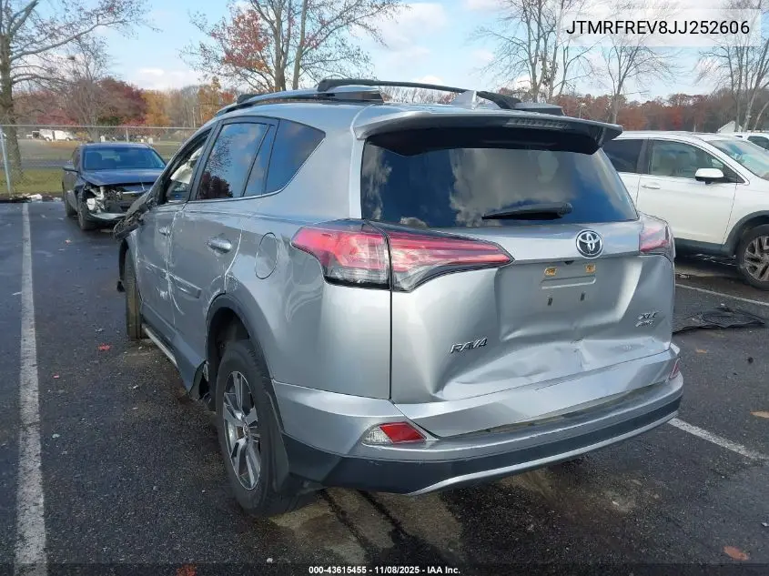 JTMRFREV8JJ252606 2018 Toyota Rav4 Xle