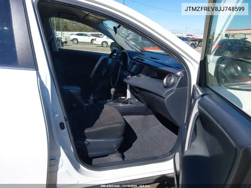 JTMZFREV8JJ748599 2018 Toyota Rav4 Le