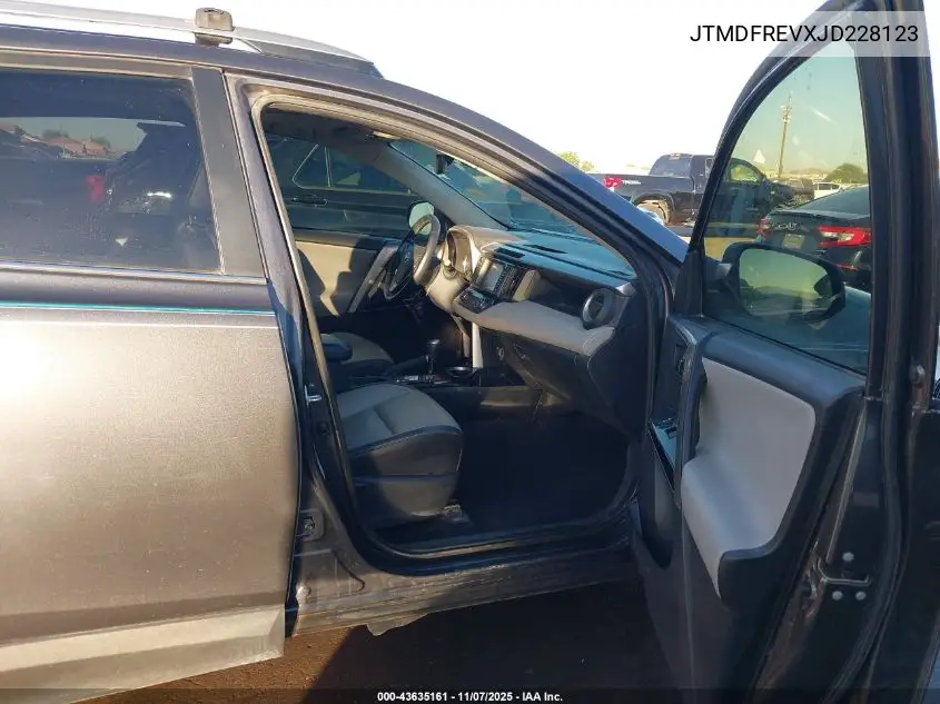 JTMDFREVXJD228123 2018 Toyota Rav4 Limited