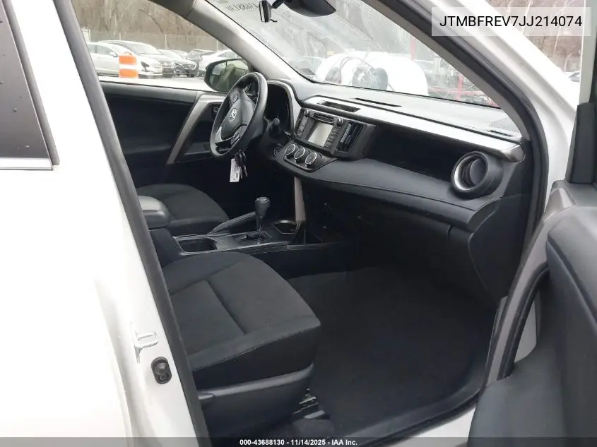 JTMBFREV7JJ214074 2018 Toyota Rav4 Le