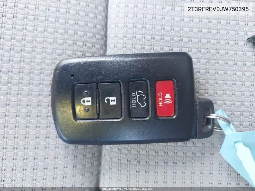 2T3RFREV0JW750395 2018 Toyota Rav4 Xle