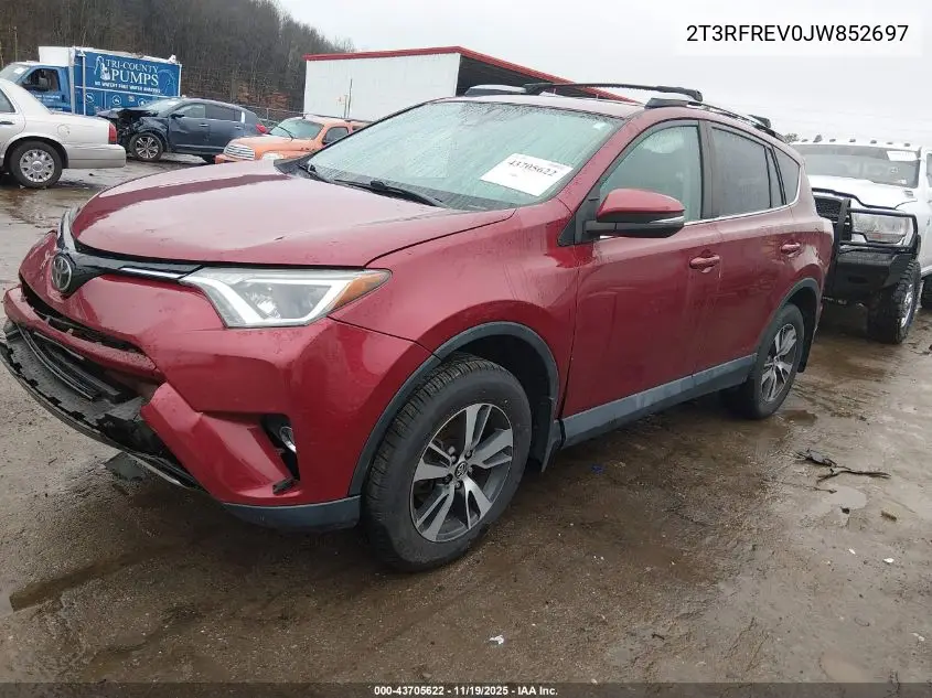 2T3RFREV0JW852697 2018 Toyota Rav4 Xle