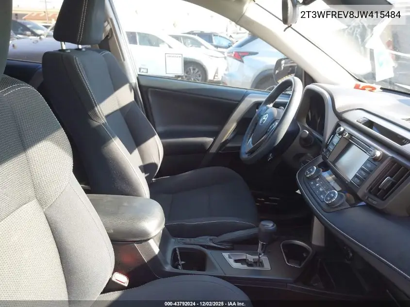2T3WFREV8JW415484 2018 Toyota Rav4 Xle