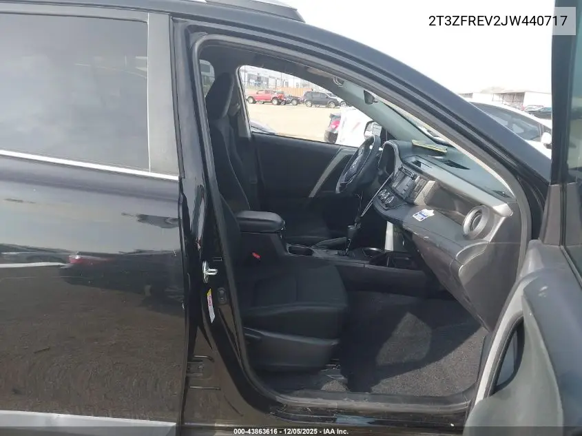 2T3ZFREV2JW440717 2018 Toyota Rav4 Le