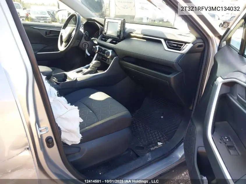 2T3Z1RFV3MC134032 2021 Toyota Rav4 Le