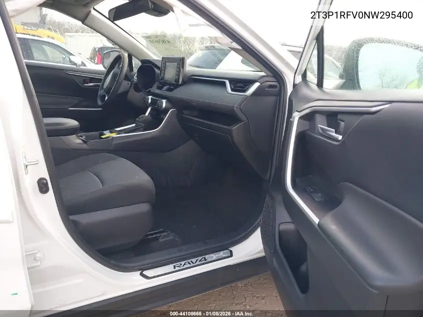 2T3P1RFV0NW295400 2022 Toyota Rav4 Xle