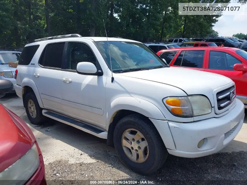 2002 Toyota Sequoia Limited V8 VIN: 5TDZT38A72S071077 Lot: 39705863