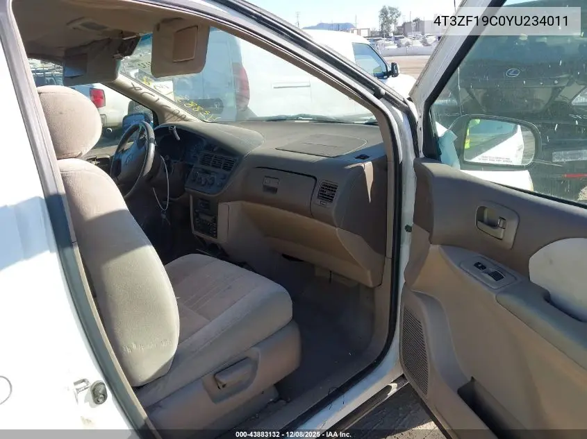 4T3ZF19C0YU234011 2000 Toyota Sienna Ce