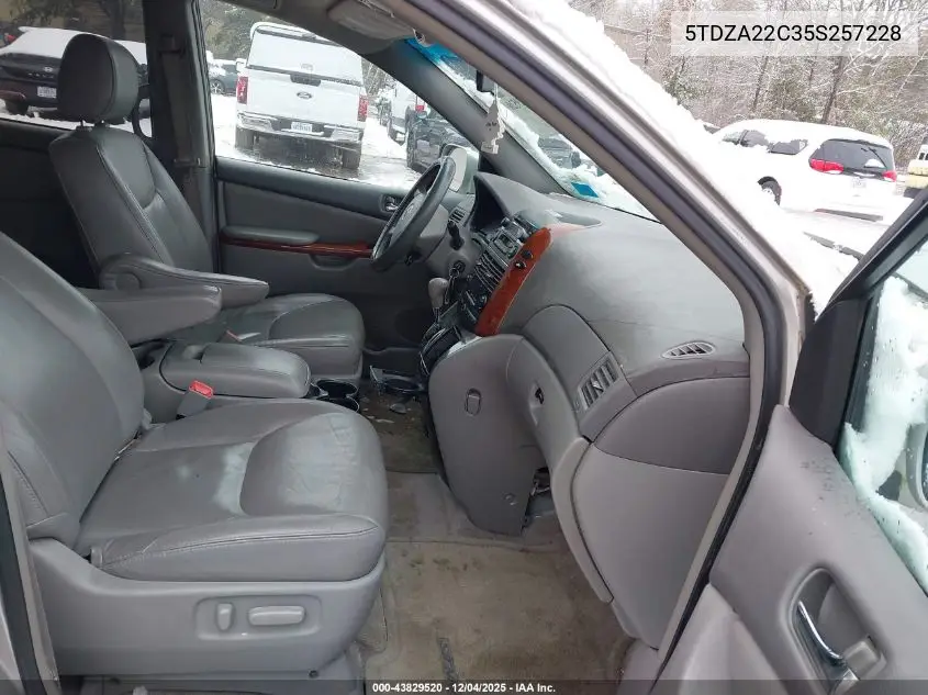 5TDZA22C35S257228 2005 Toyota Sienna Xle