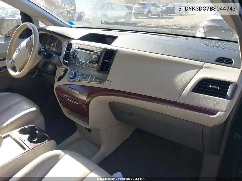 5TDYK3DC7BS044743 2011 Toyota Sienna Xle V6