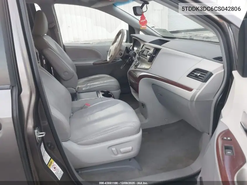 5TDDK3DC6CS042806 2012 Toyota Sienna Xle 7 Passenger