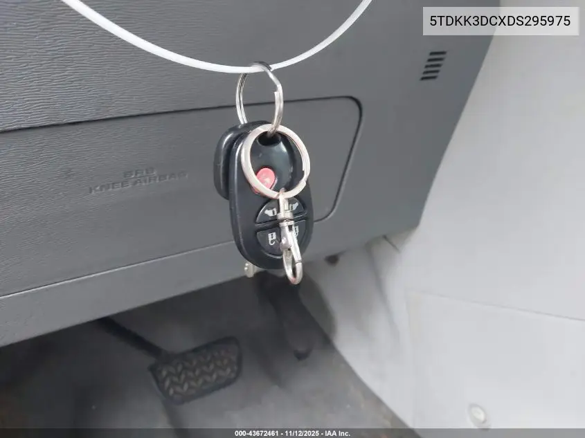5TDKK3DCXDS295975 2013 Toyota Sienna Le V6 8 Passenger