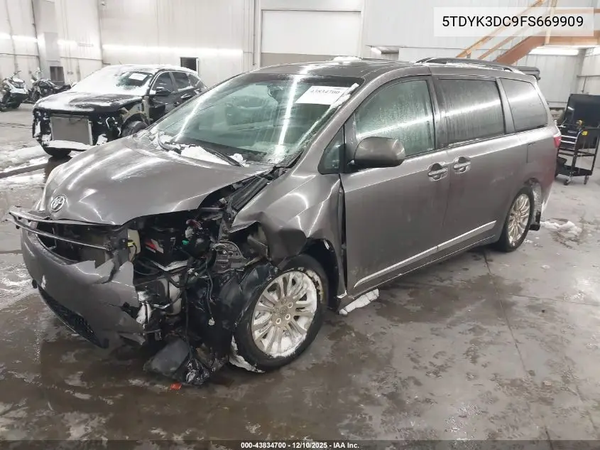 5TDYK3DC9FS669909 2015 Toyota Sienna Xle 8 Passenger