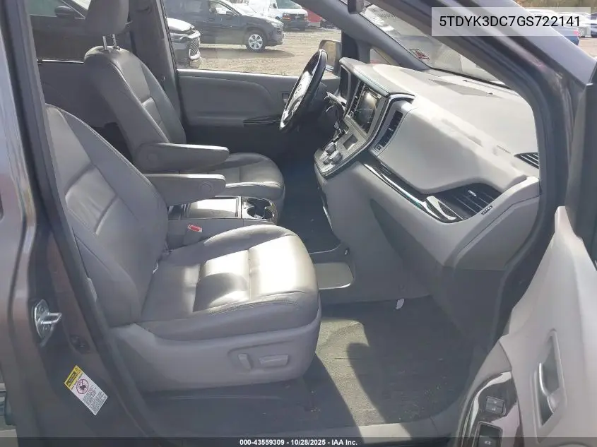 5TDYK3DC7GS722141 2016 Toyota Sienna Xle 8 Passenger
